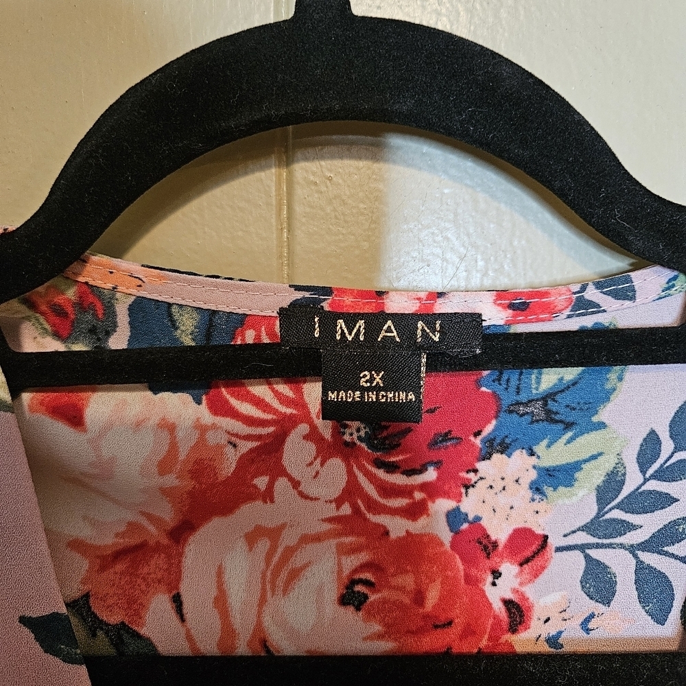 Iman Pink Floral Bell Sleeve Blouse w/ Bell Sleeves Plus-Size 2X, Flowy, Office - Picture 4 of 6